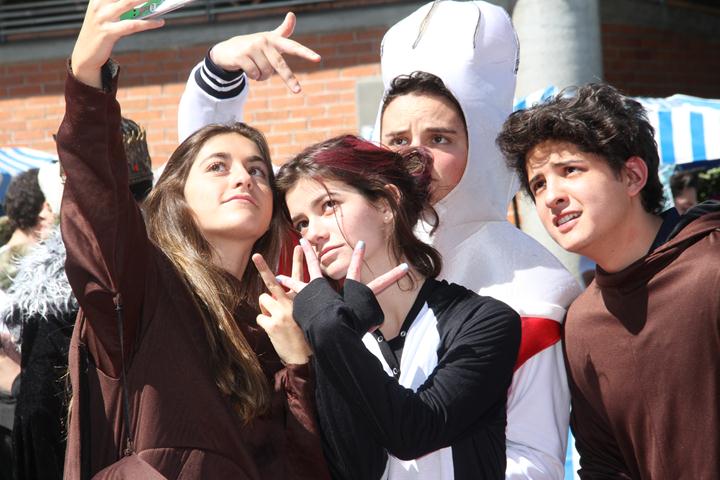 Ir a la Siguiente Foto