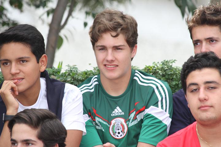 Ir a la Siguiente Foto