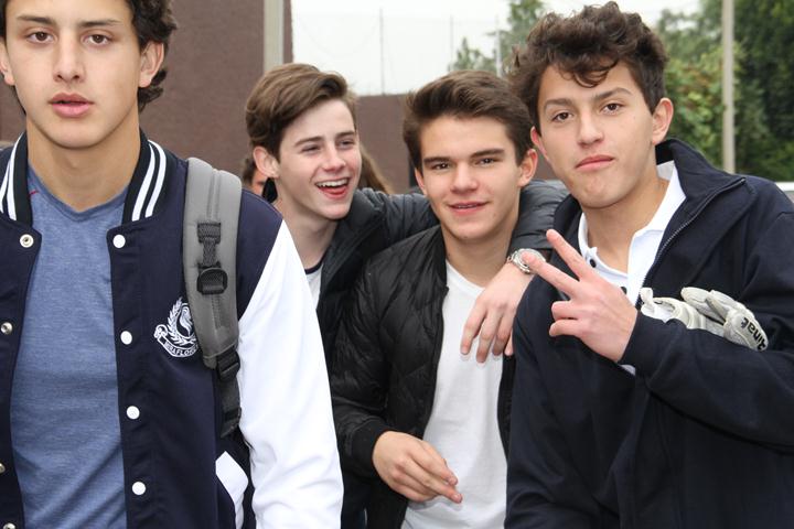 Ir a la Siguiente Foto