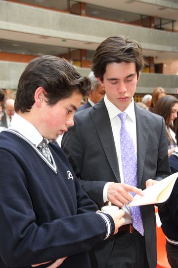 Ir a la Siguiente Foto