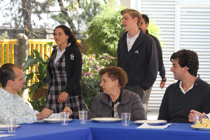 Ir a la Siguiente Foto