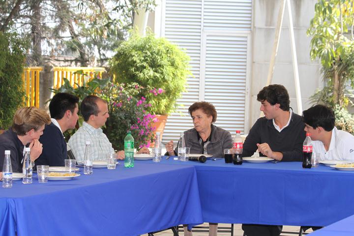 Ir a la Siguiente Foto