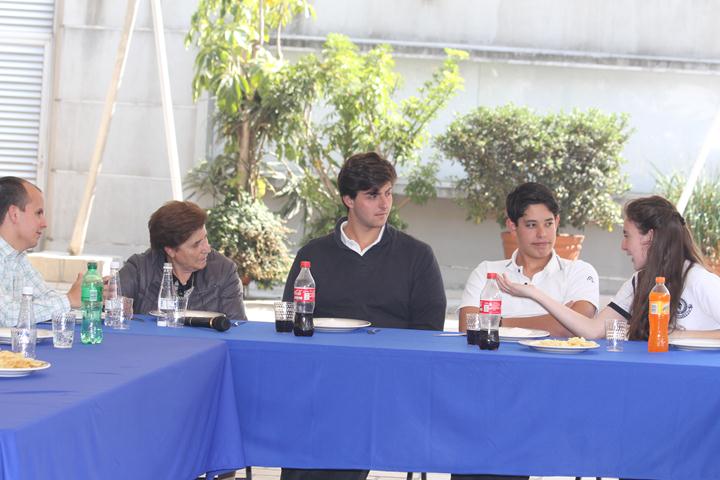 Ir a la Siguiente Foto