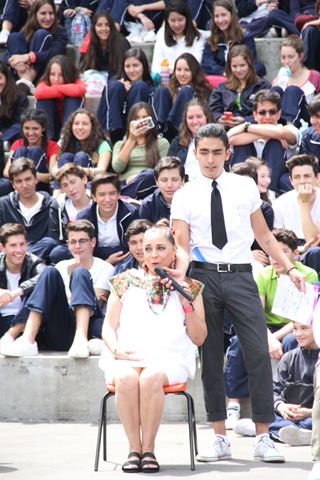 Ir a la Siguiente Foto