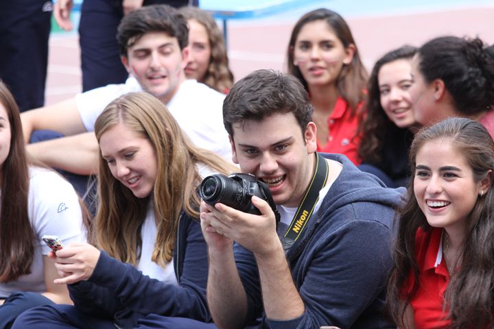 Ir a la Siguiente Foto