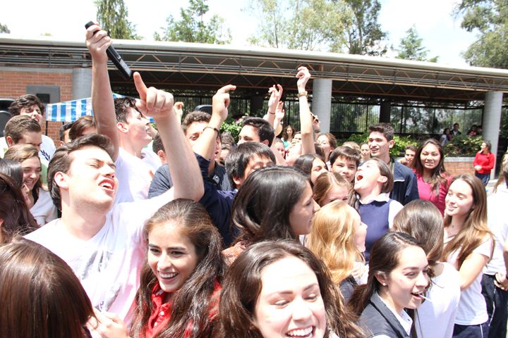 Ir a la Siguiente Foto