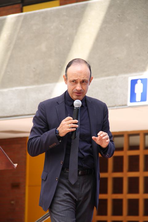 Ir a la Siguiente Foto