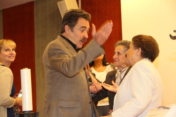 Ir a la Siguiente Foto