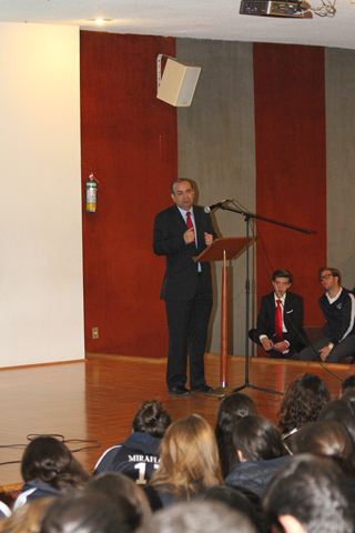Ir a la Siguiente Foto