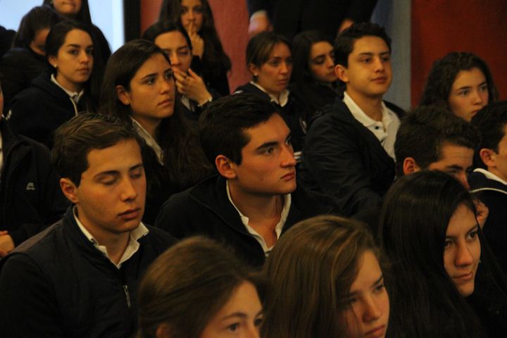 Ir a la Siguiente Foto