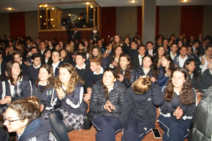 Ir a la Siguiente Foto