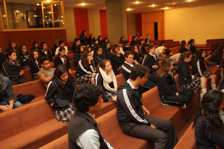 Ir a la Siguiente Foto