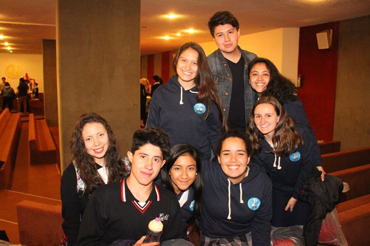 Ir a la Siguiente Foto