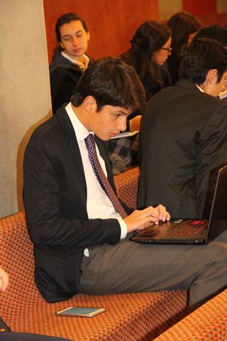 Ir a la Siguiente Foto