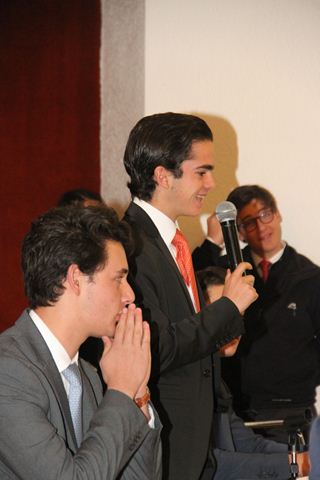 Ir a la Siguiente Foto