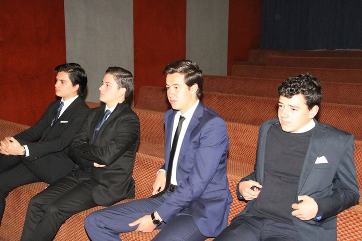 Ir a la Siguiente Foto
