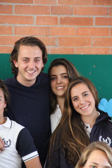 Ir a la Siguiente Foto