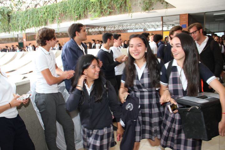 Ir a la Siguiente Foto