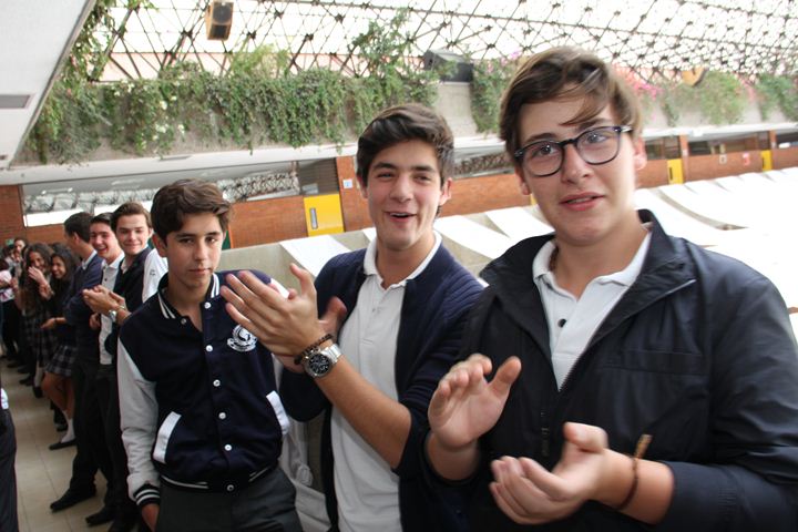 Ir a la Siguiente Foto