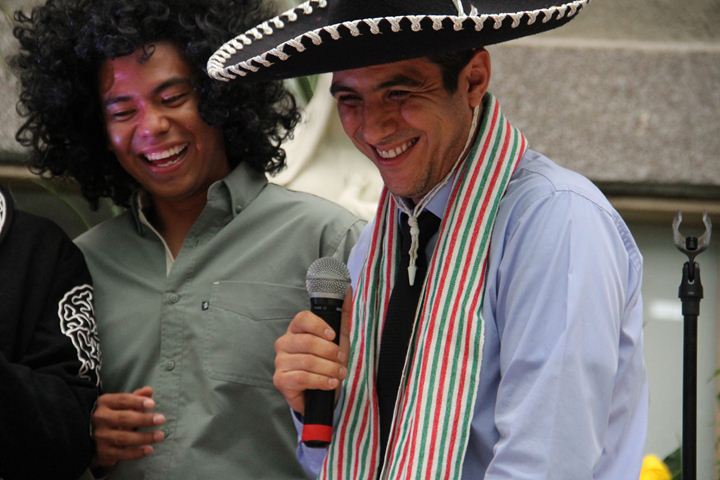 Ir a la Siguiente Foto