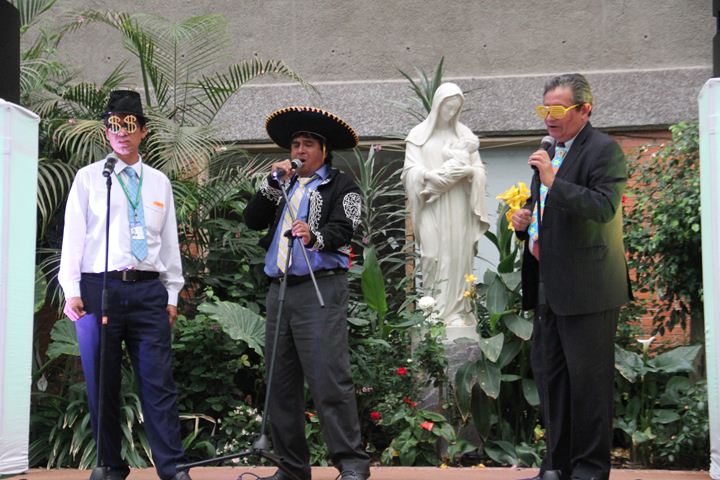 Ir a la Siguiente Foto