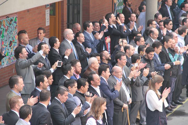 Ir a la Siguiente Foto