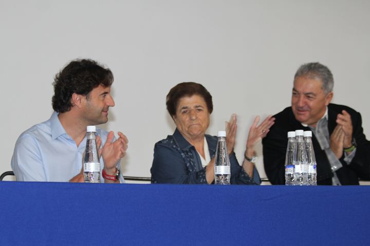 Ir a la Siguiente Foto