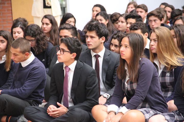 Ir a la Siguiente Foto