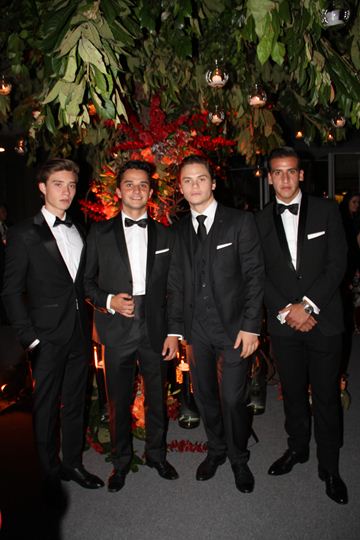 Ir a la Siguiente Foto