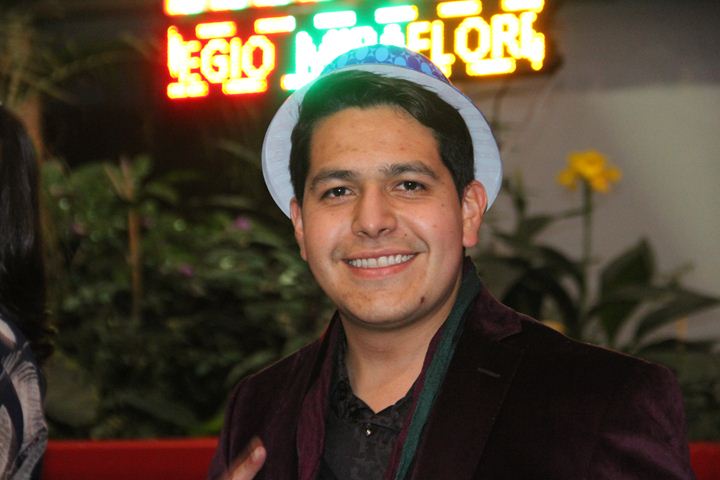 Ir a la Siguiente Foto