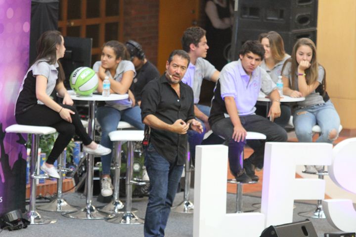 Ir a la Siguiente Foto