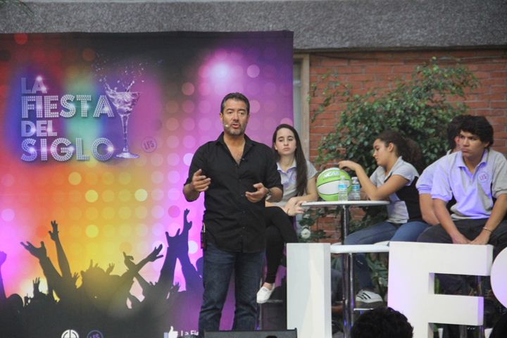Ir a la Siguiente Foto