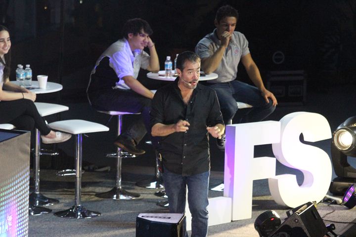 Ir a la Siguiente Foto