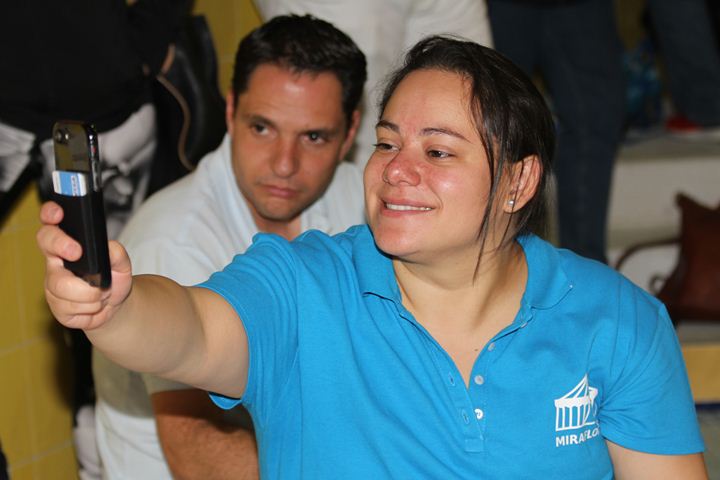 Ir a la Siguiente Foto