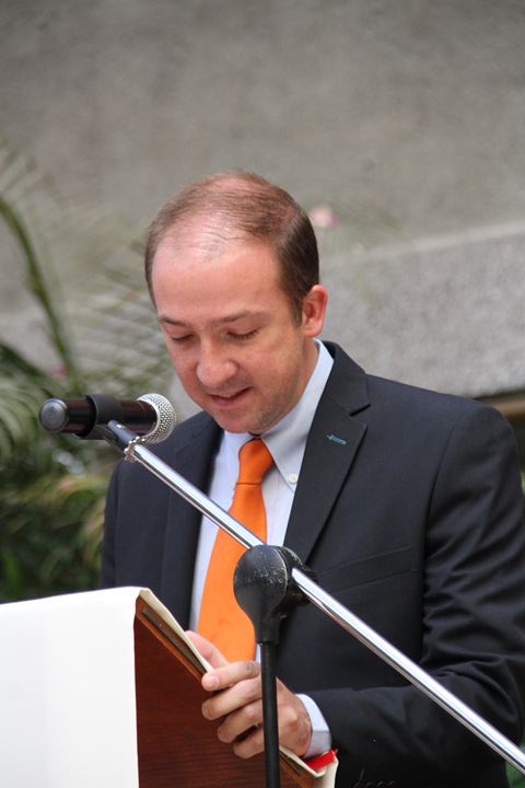 Ir a la Siguiente Foto