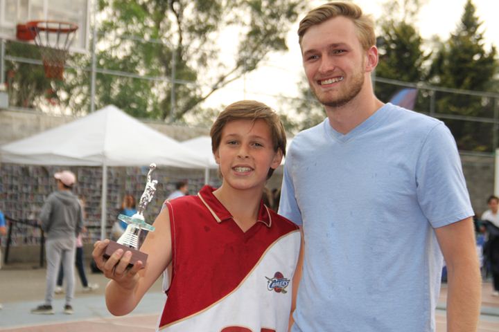 Ir a la Siguiente Foto