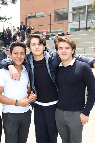 Ir a la Siguiente Foto