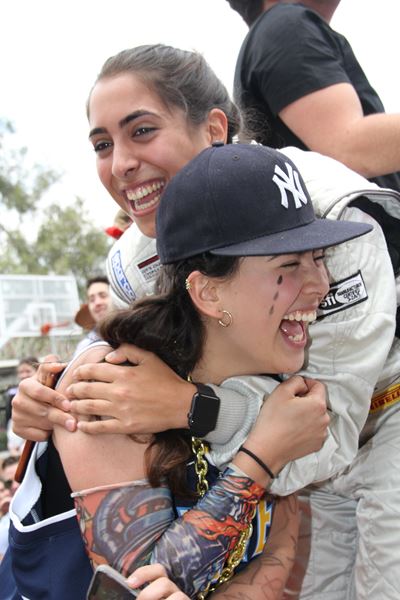 Ir a la Siguiente Foto