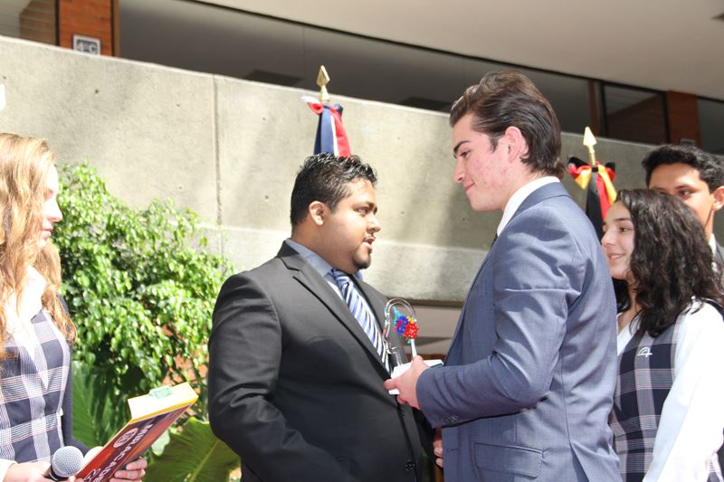 Ir a la Siguiente Foto