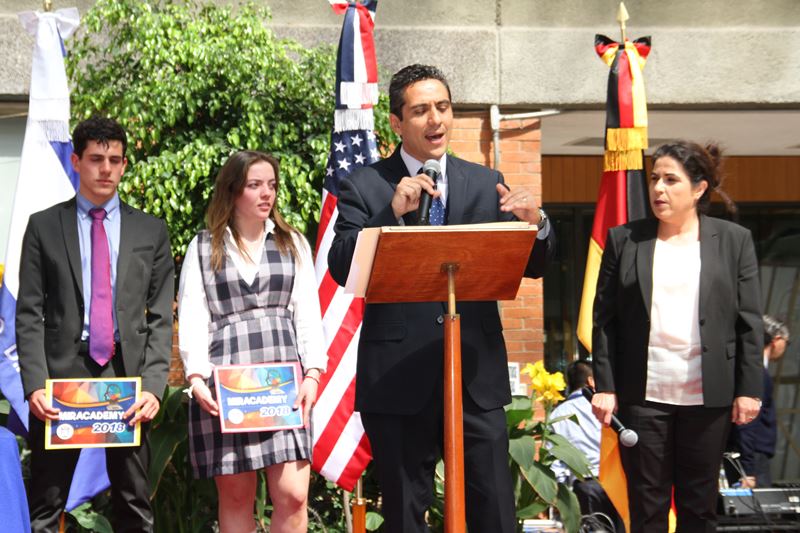 Ir a la Siguiente Foto