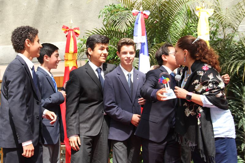 Ir a la Siguiente Foto