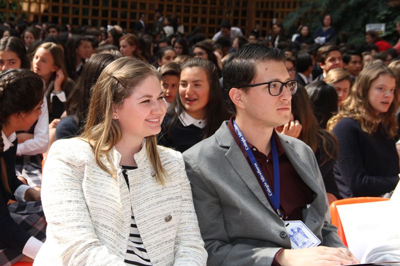 Ir a la Siguiente Foto