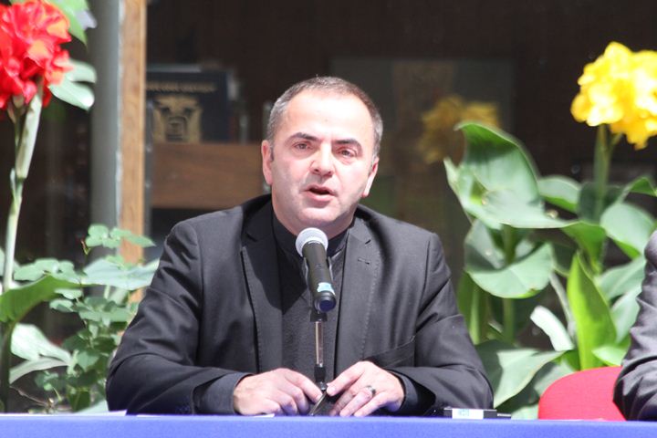 Ir a la Siguiente Foto