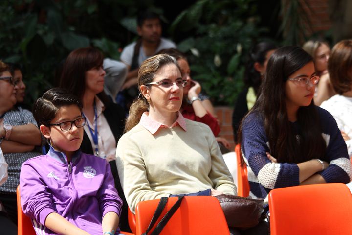 Ir a la Siguiente Foto