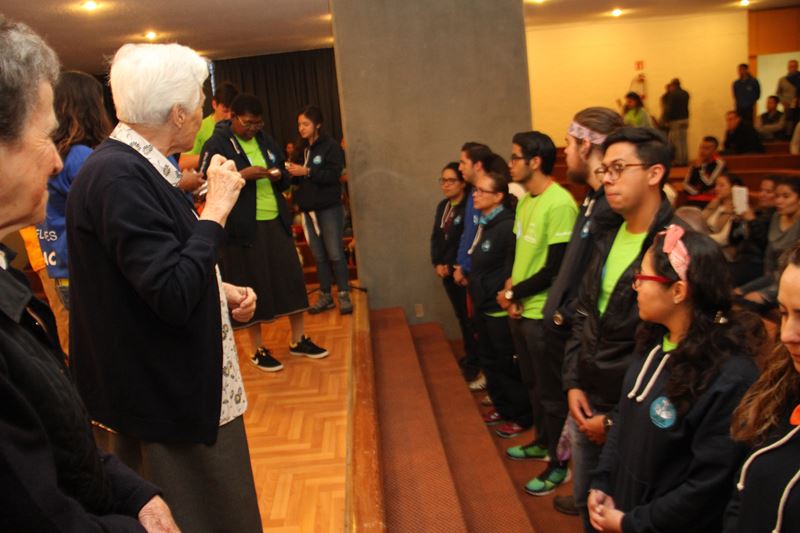 Ir a la Siguiente Foto