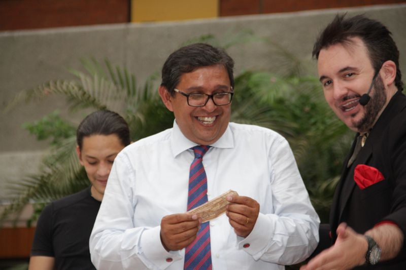 Ir a la Siguiente Foto