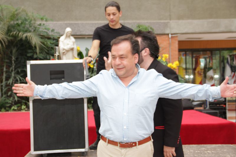 Ir a la Siguiente Foto