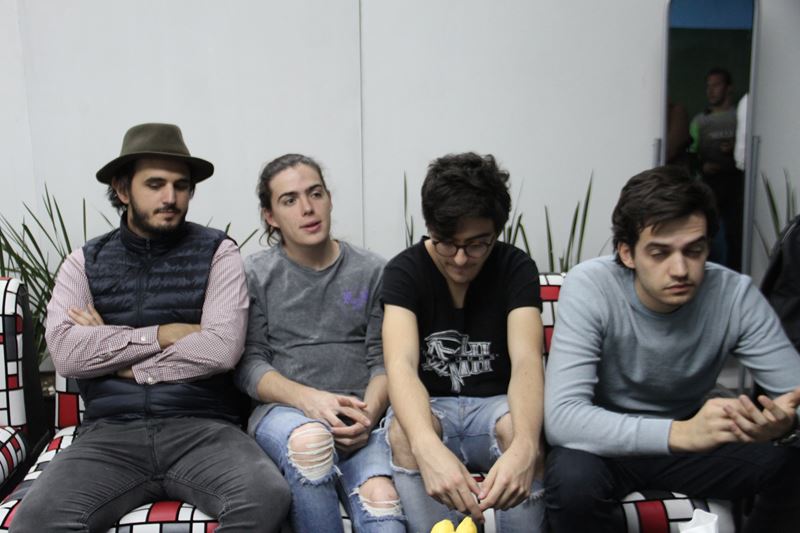 Ir a la Siguiente Foto