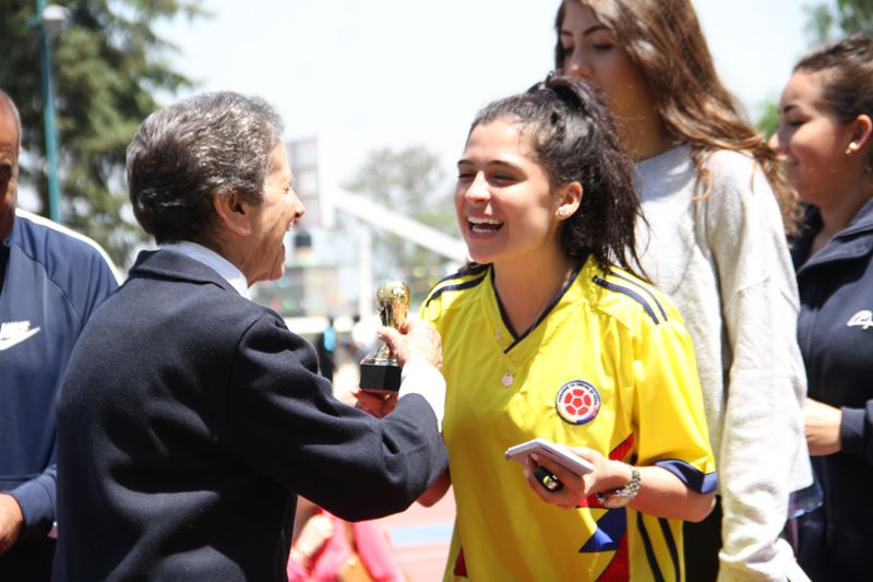 Ir a la Siguiente Foto