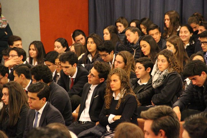 Ir a la Siguiente Foto
